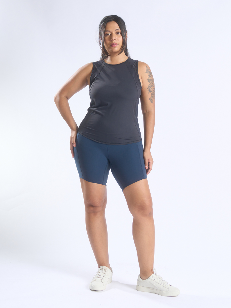 Easy Sprint 6” *Pocket Shorts in Dark Blue