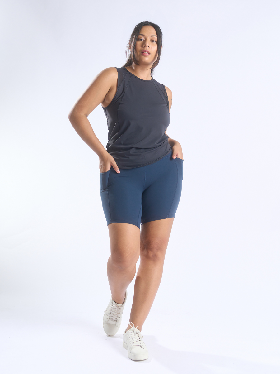 Easy Sprint 6” *Pocket Shorts in Dark Blue