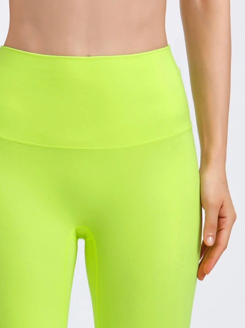 Easy Sculpt 6" *Seamless Shorts in Neon Yellow (only L left)