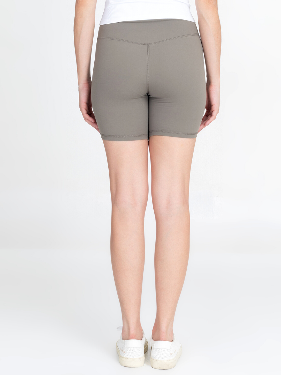 Easy Sprint 6” *Seamless Shorts in Olive Green