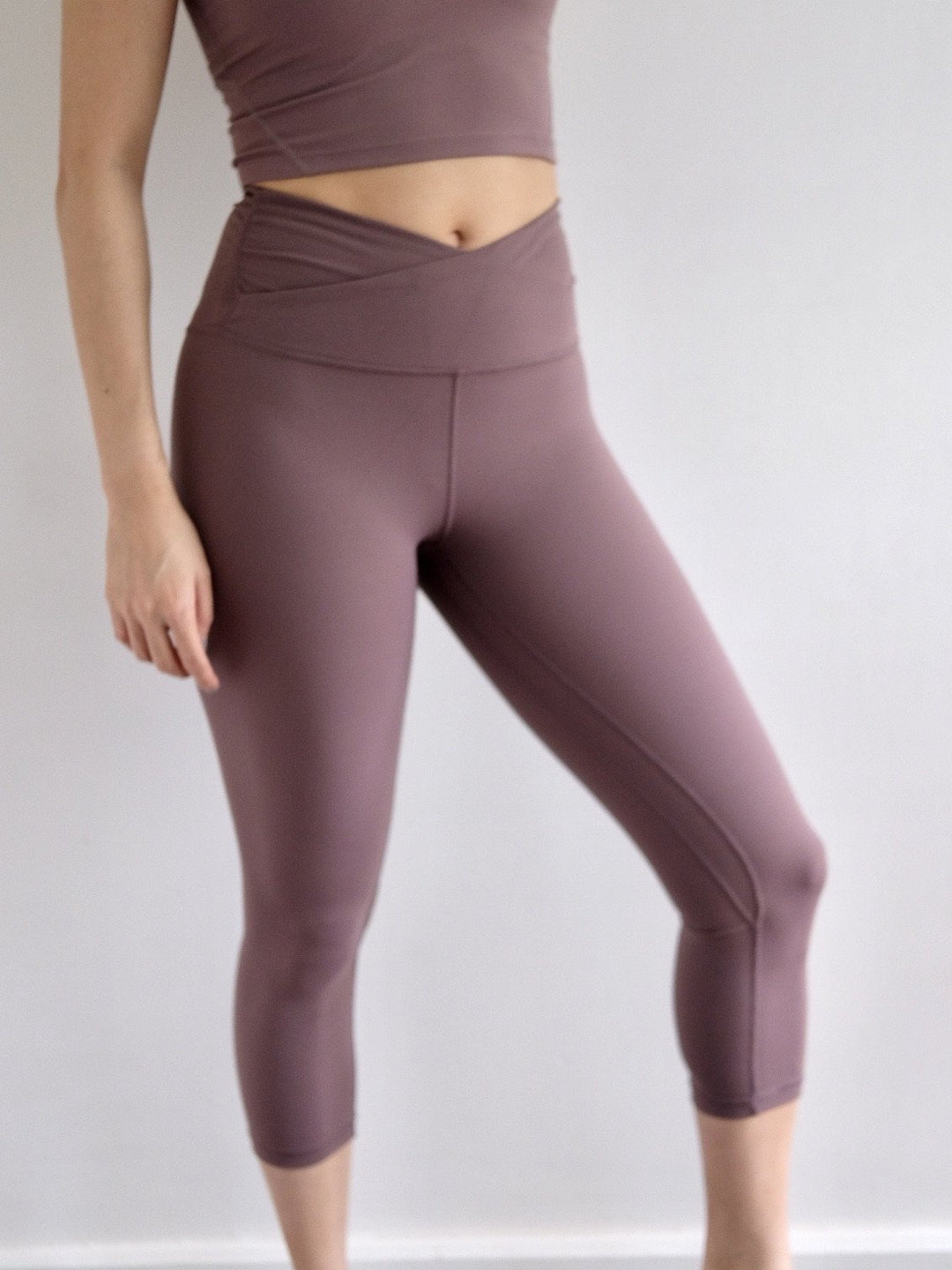 Easy Stretch Crop 20” *Wrapped Leggings (only XS left)